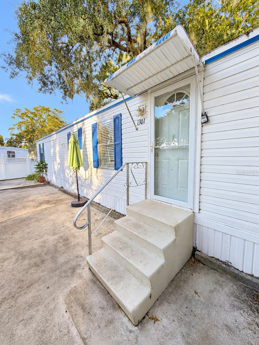 1301 LIVE OAK PARKWAY, Tarpon Springs, FL 34689