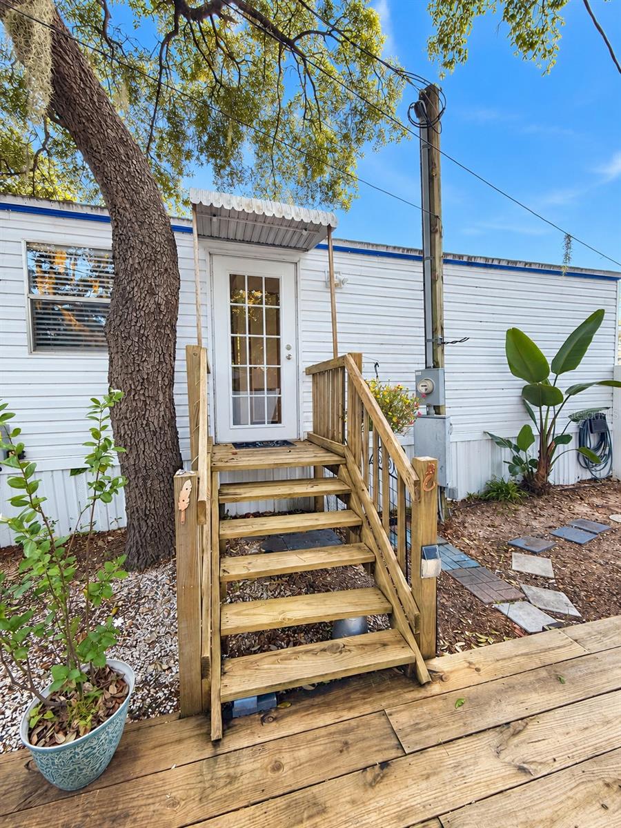 1301 LIVE OAK PARKWAY, Tarpon Springs, FL 34689
