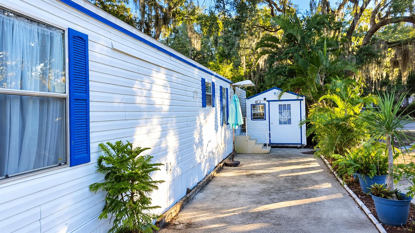 1301 LIVE OAK PARKWAY, Tarpon Springs, FL 34689