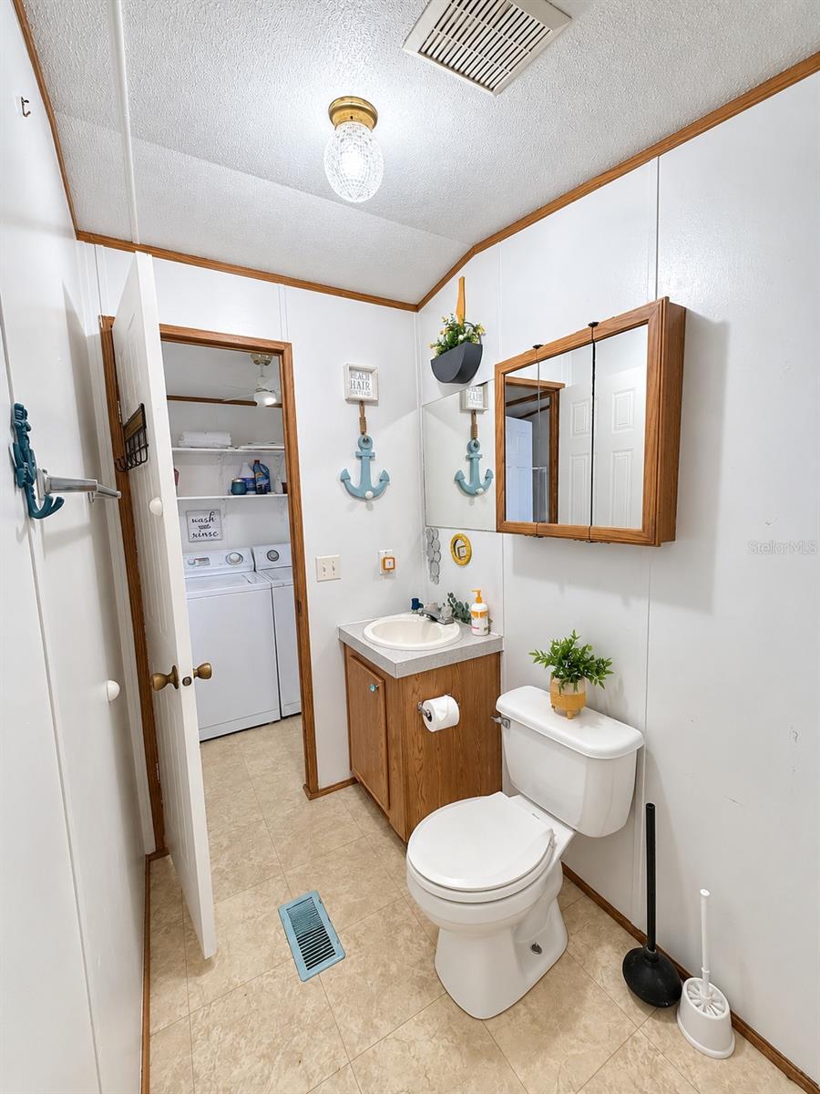 1301 LIVE OAK PARKWAY, Tarpon Springs, FL 34689