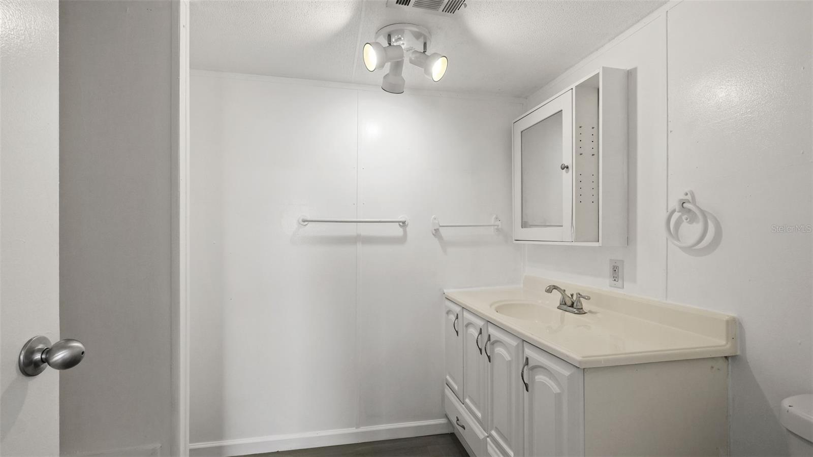 16100 LACANTO STREET, Brooksville, FL 34604