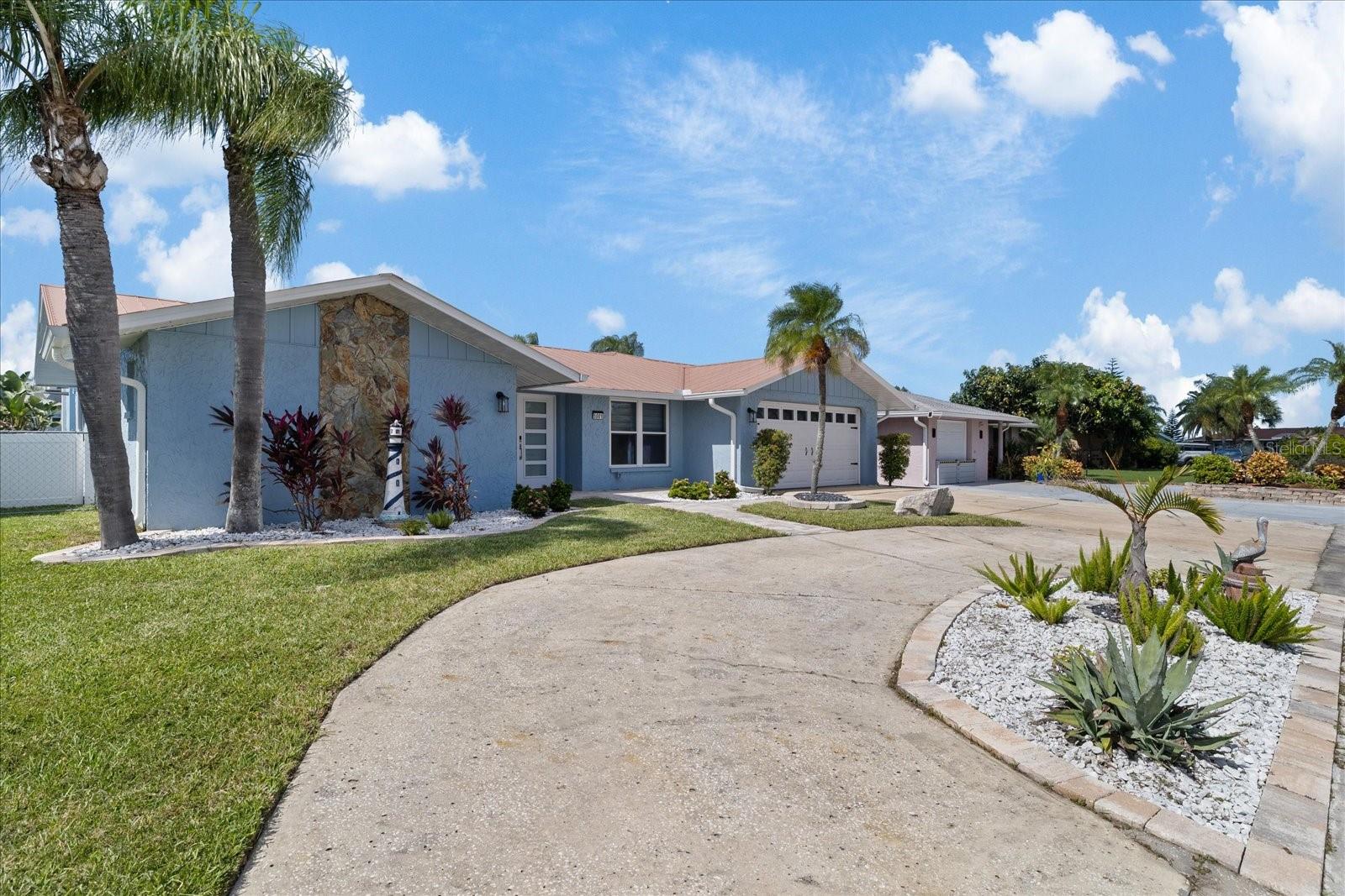 Great circular drive rare in Gulf Harbors