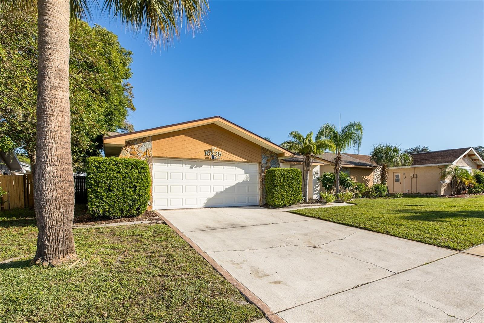 10235 LANDMARK DRIVE, Hudson, FL 34667