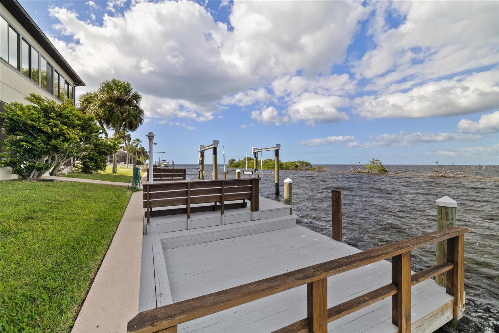 Fixed dock