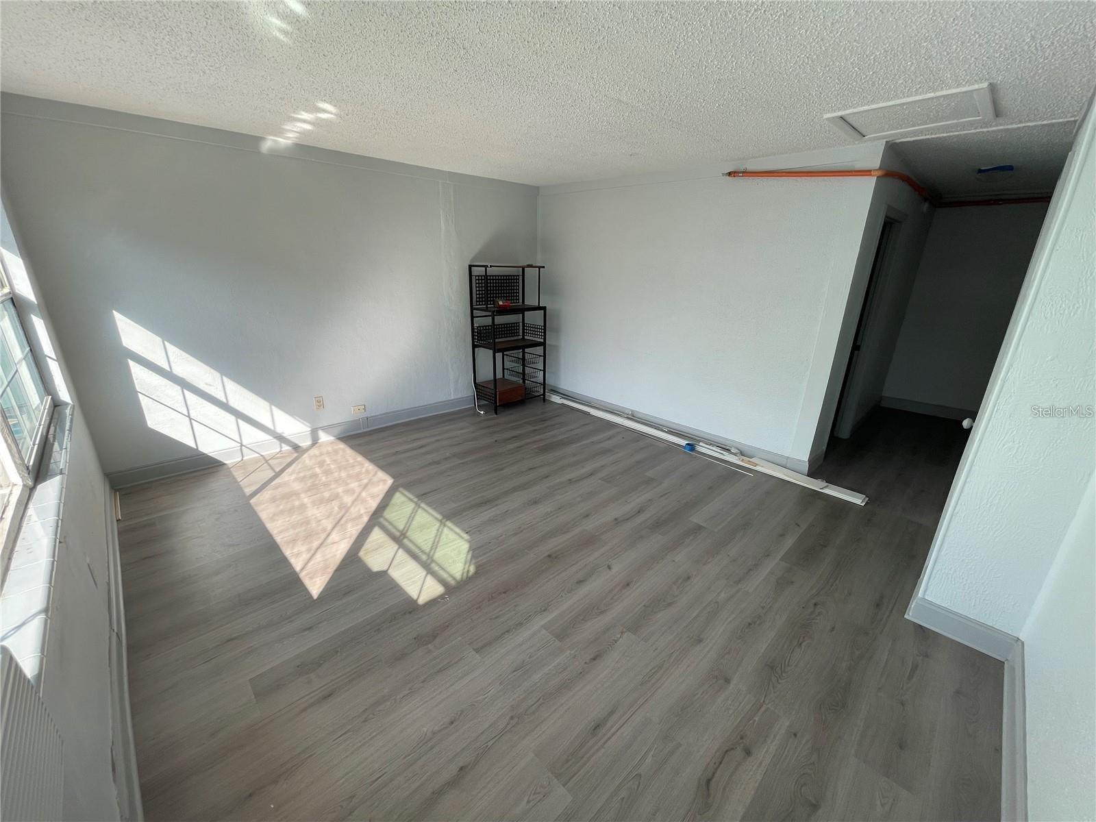 527 8TH STREET N, St Petersburg, FL 33701
