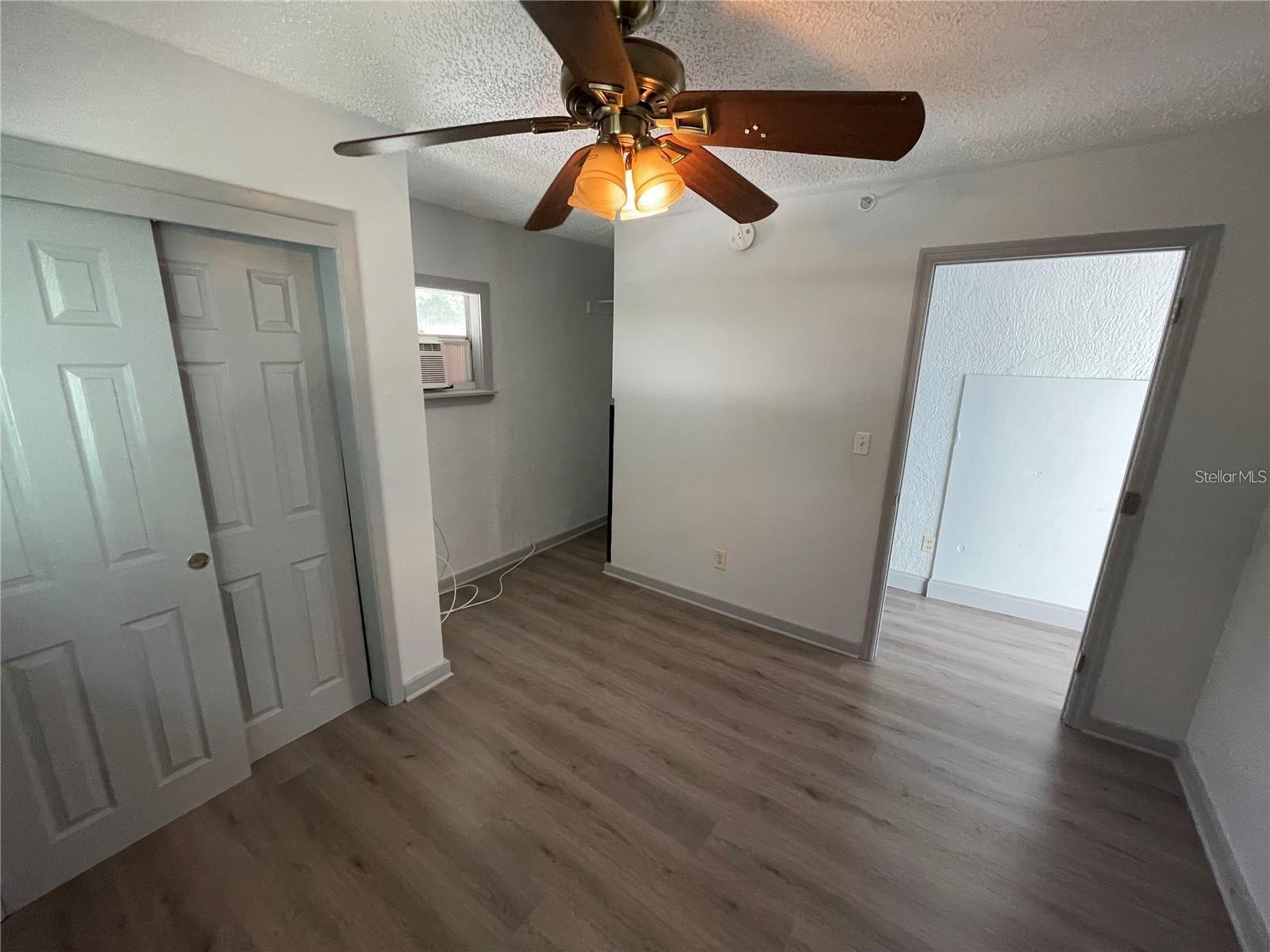 527 8TH STREET N, St Petersburg, FL 33701
