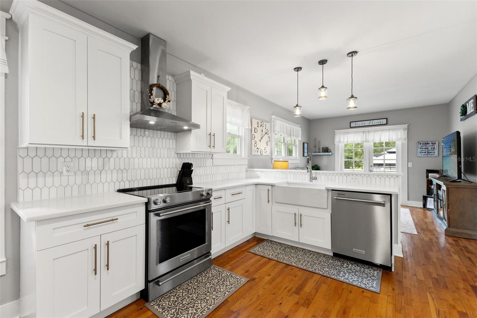 427 HOWELL AVENUE, Brooksville, FL 34601 427 HOWELL AVENUE, Brooksville, FL 34601