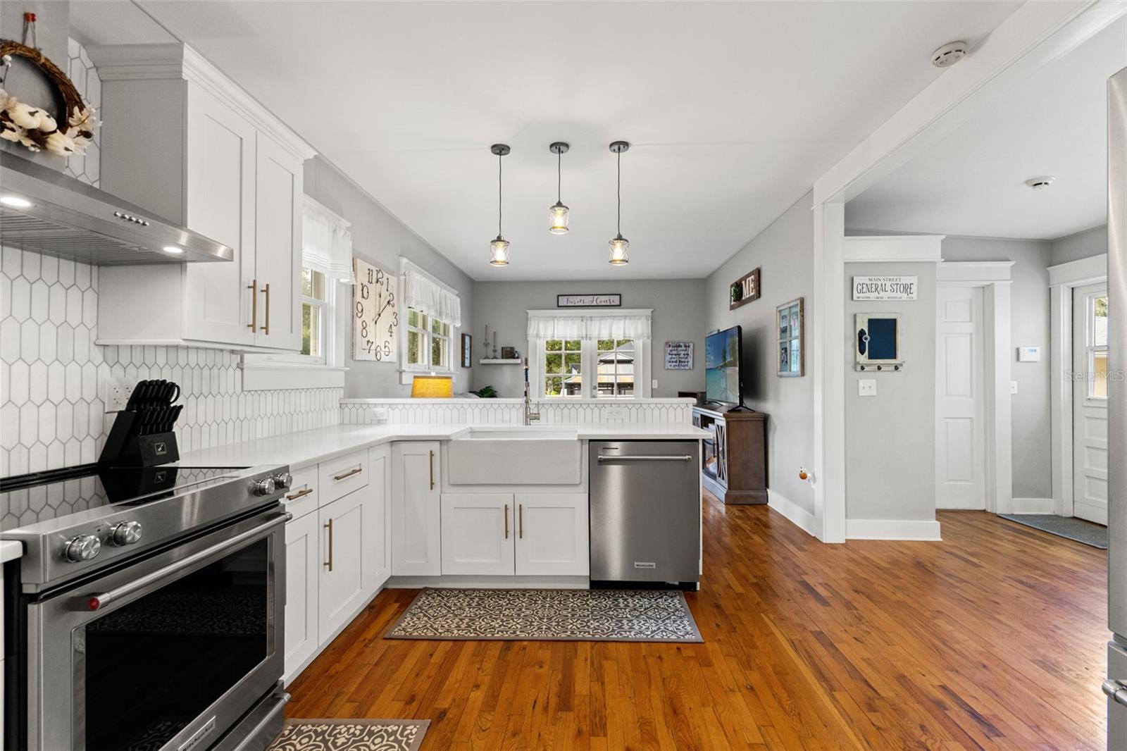 427 HOWELL AVENUE, Brooksville, FL 34601