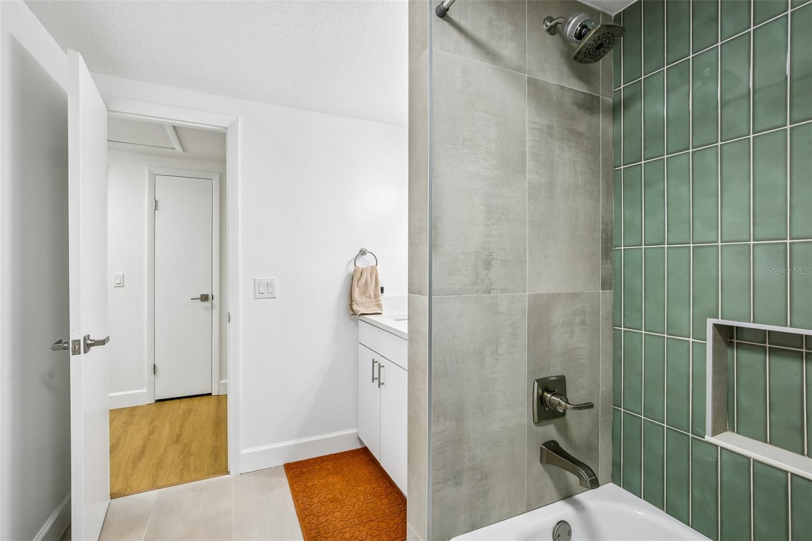 18410 STERLING SILVER CIRCLE, Lutz, FL 33549