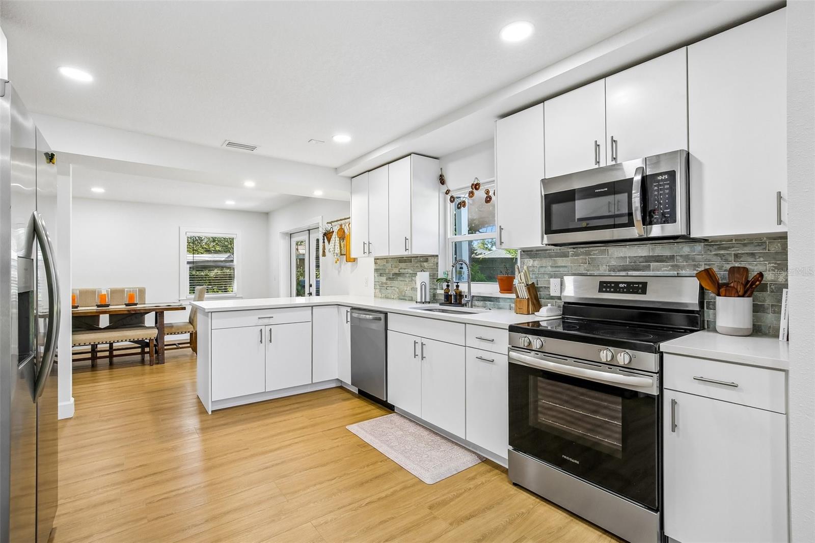 18410 STERLING SILVER CIRCLE, Lutz, FL 33549