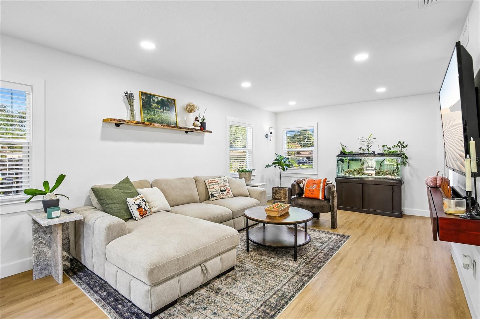 18410 STERLING SILVER CIRCLE, Lutz, FL 33549