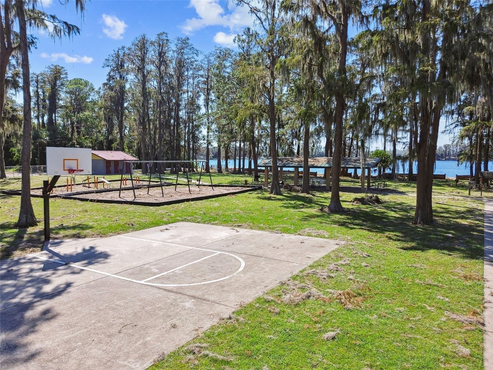 12527 LACEY DRIVE, New Port Richey, FL 34654