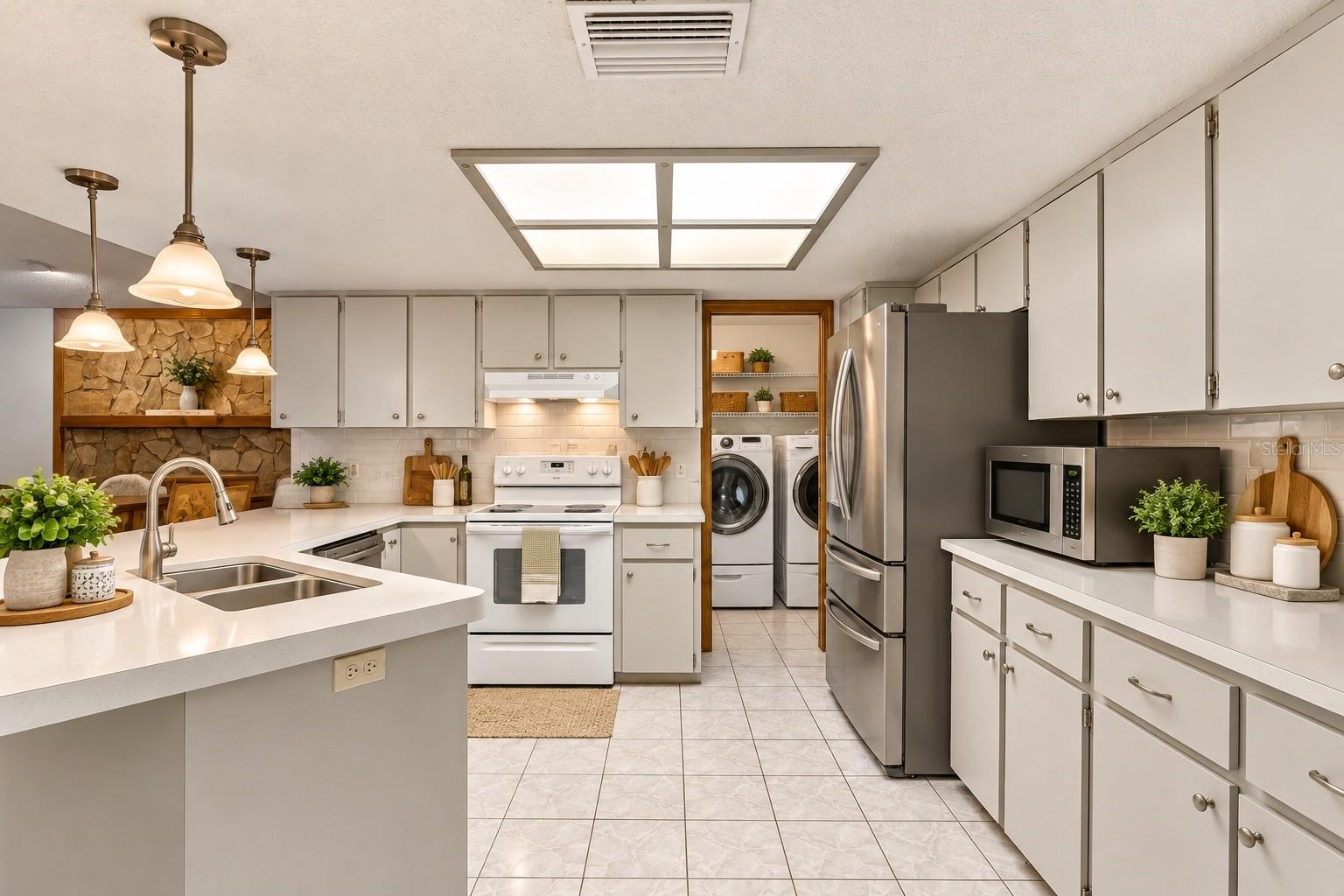 8382 PINEWOOD AVENUE, Brooksville, FL 34613