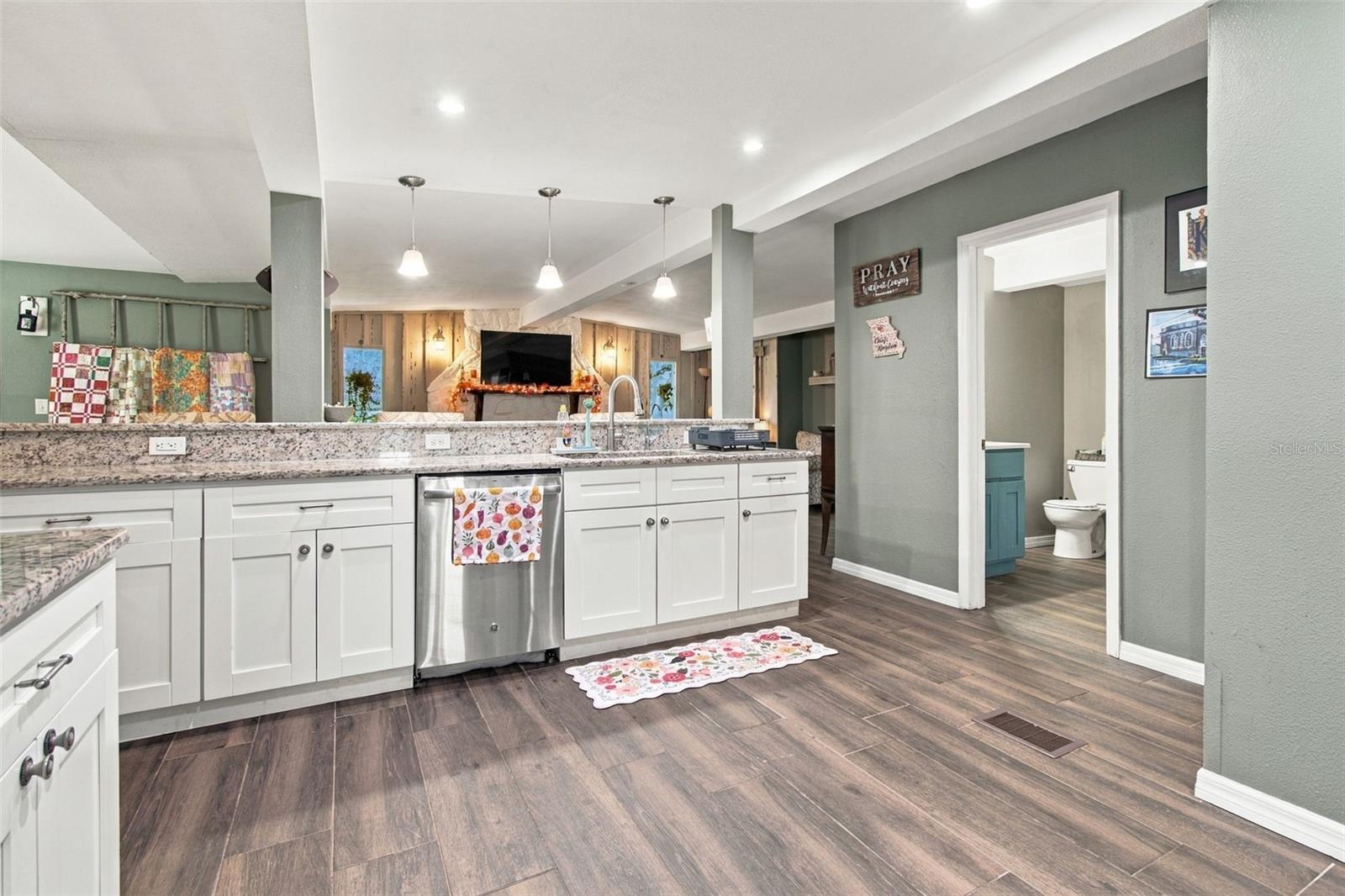 1922 BEACHWAY LANE, Odessa, FL 33556