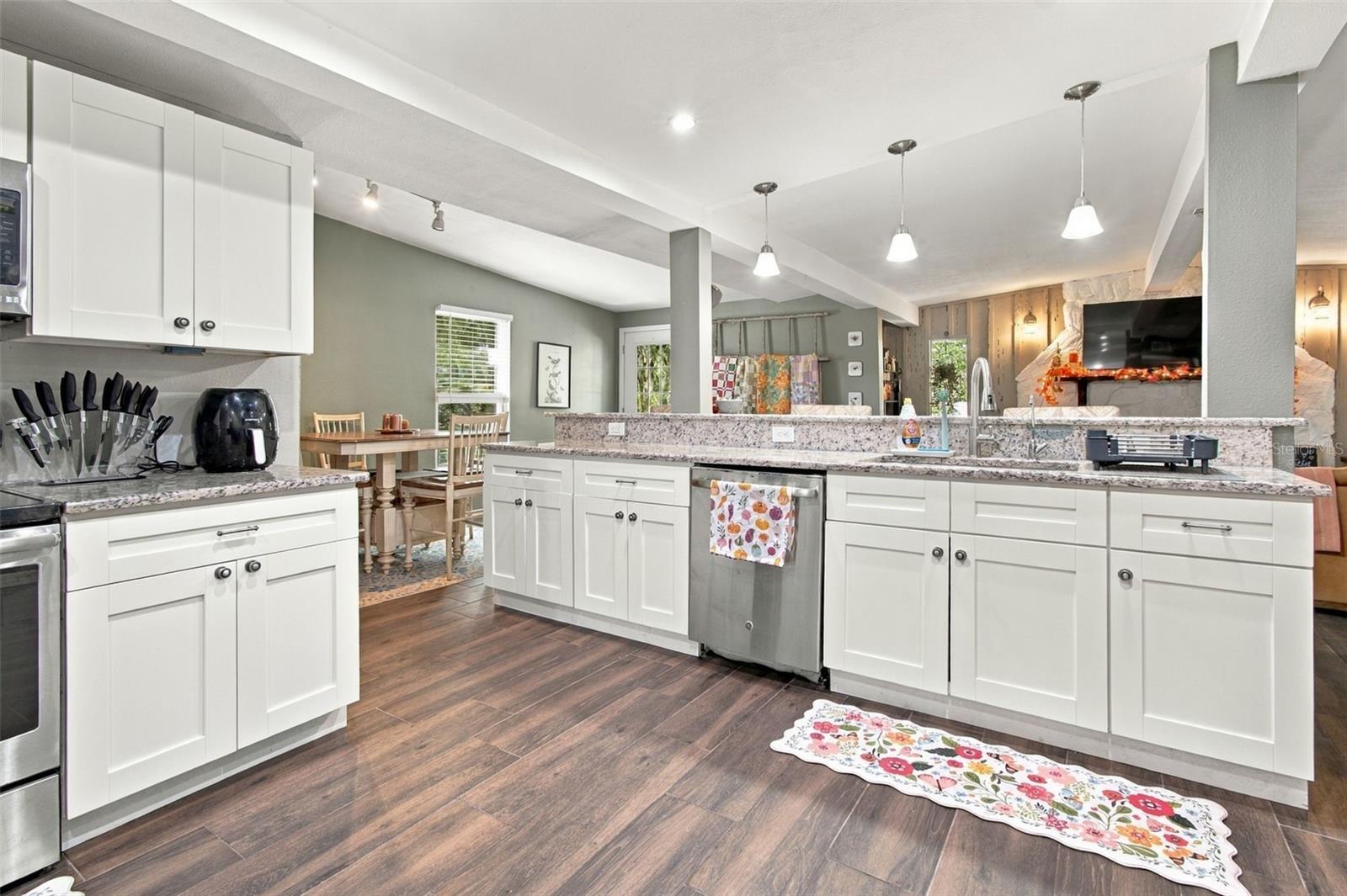 1922 BEACHWAY LANE, Odessa, FL 33556