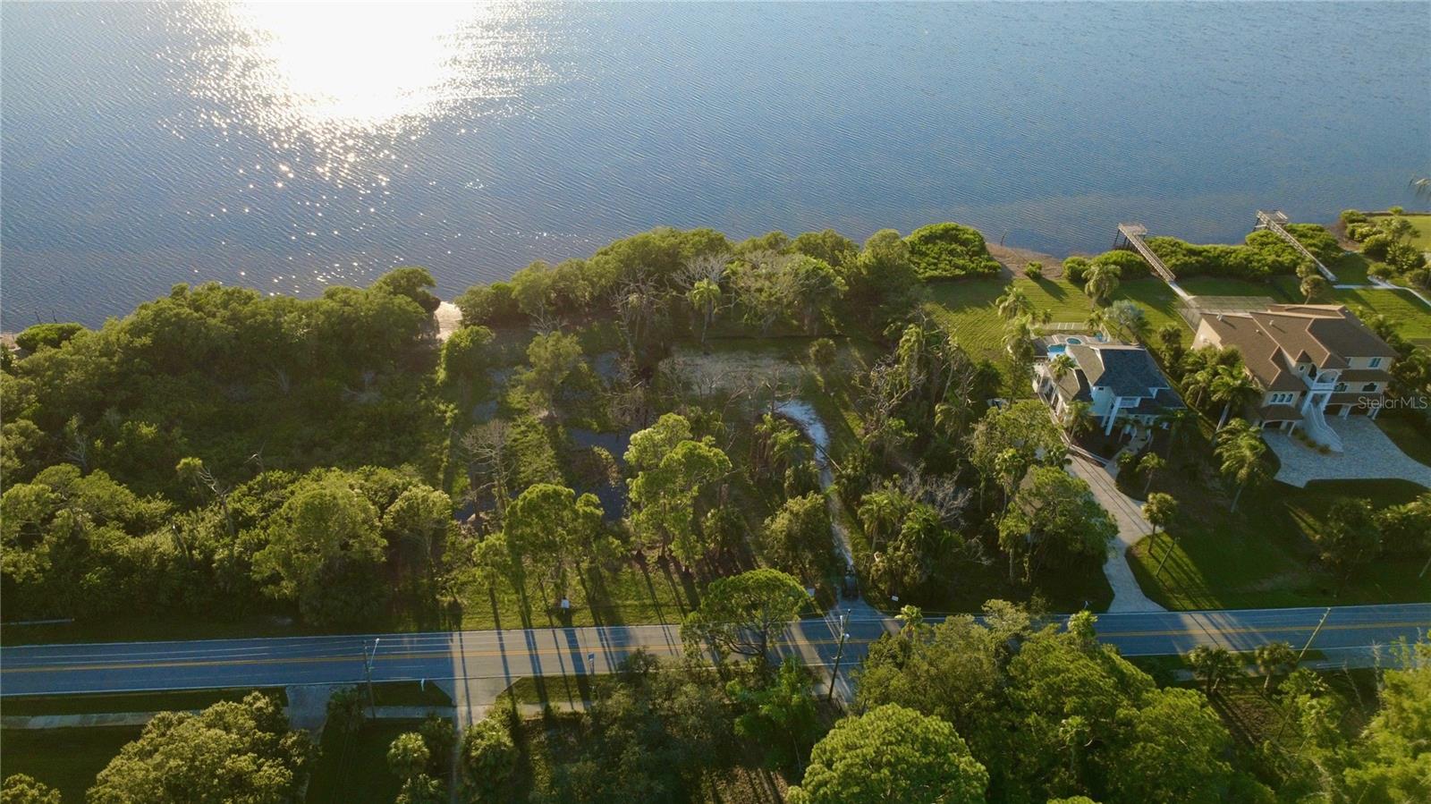 1018 S FLORIDA AVENUE, Tarpon Springs, FL 34689 1018 S FLORIDA AVENUE, Tarpon Springs, FL 34689