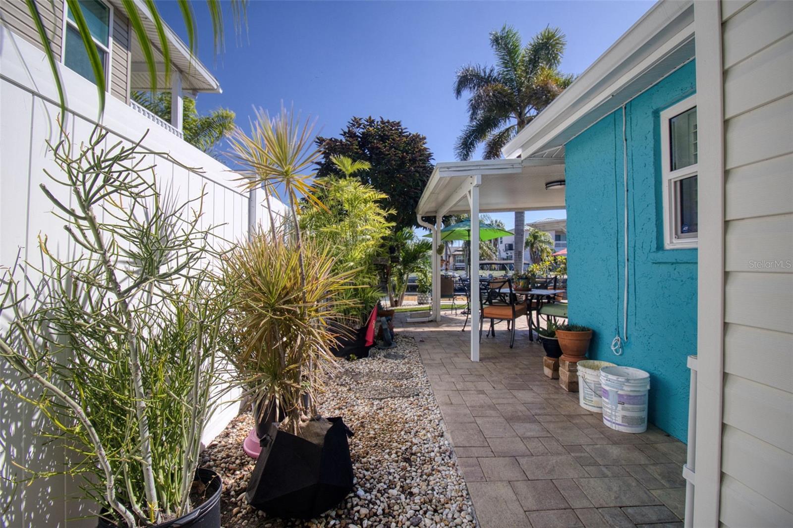 side yard