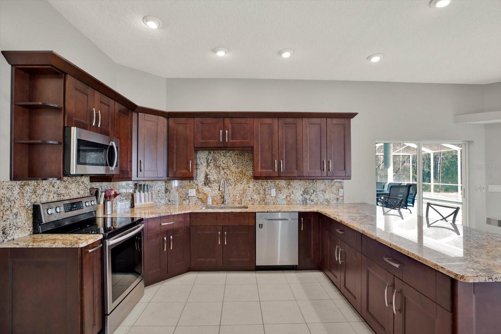 9472 WHISPER RIDGE TRAIL, Weeki Wachee, FL 34613