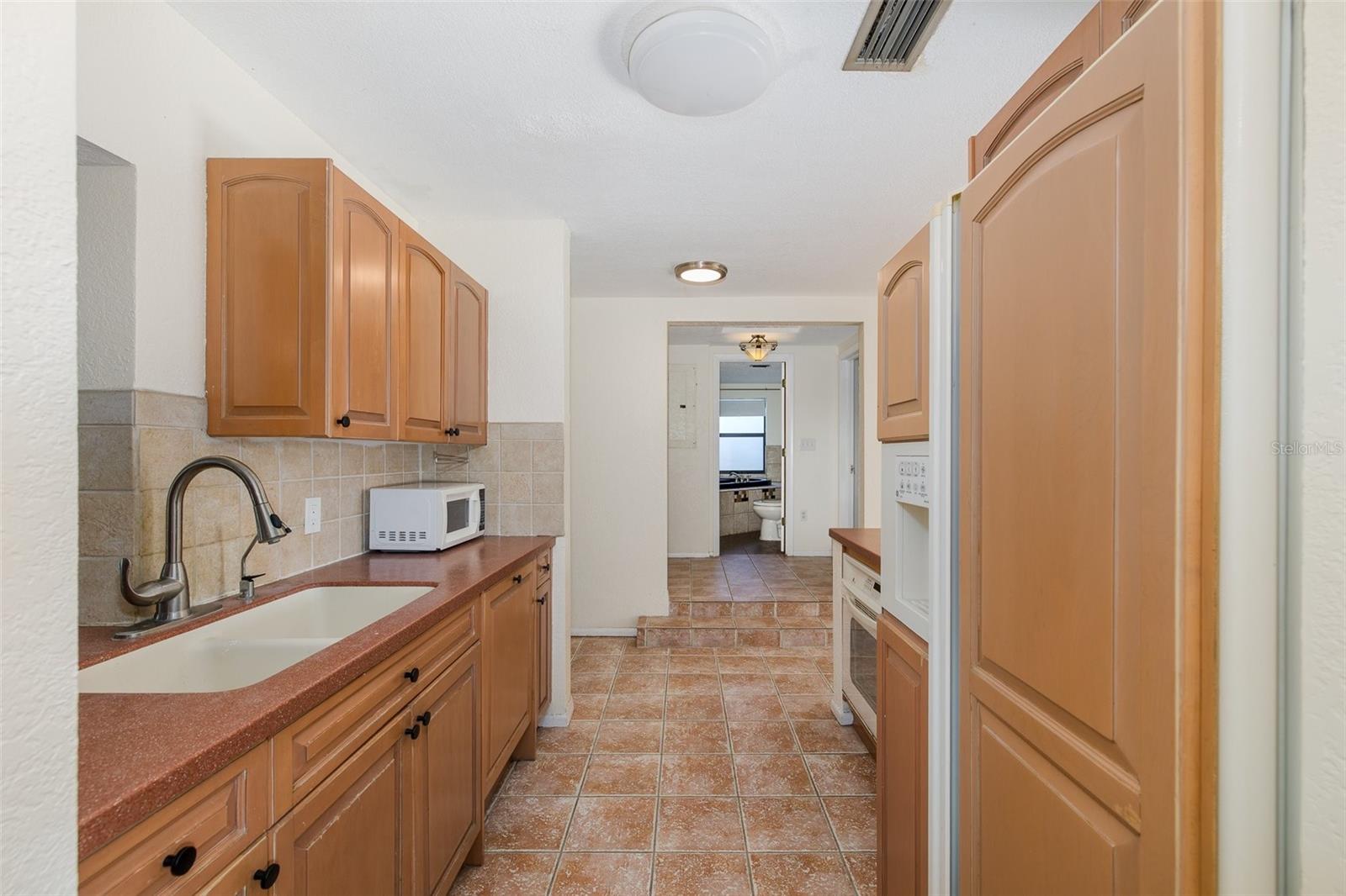 3138 BLUFF BOULEVARD, Holiday, FL 34691