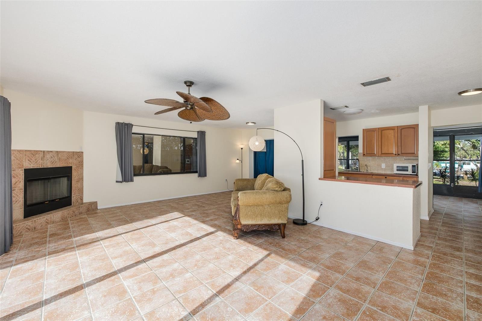3138 BLUFF BOULEVARD, Holiday, FL 34691