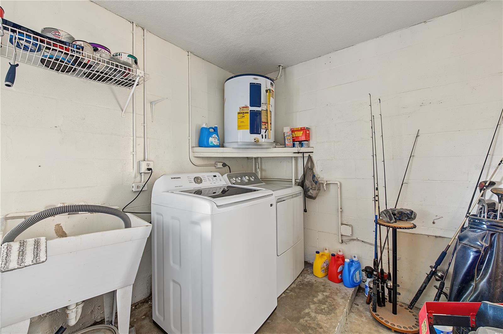 Washer & dryer located in the garage