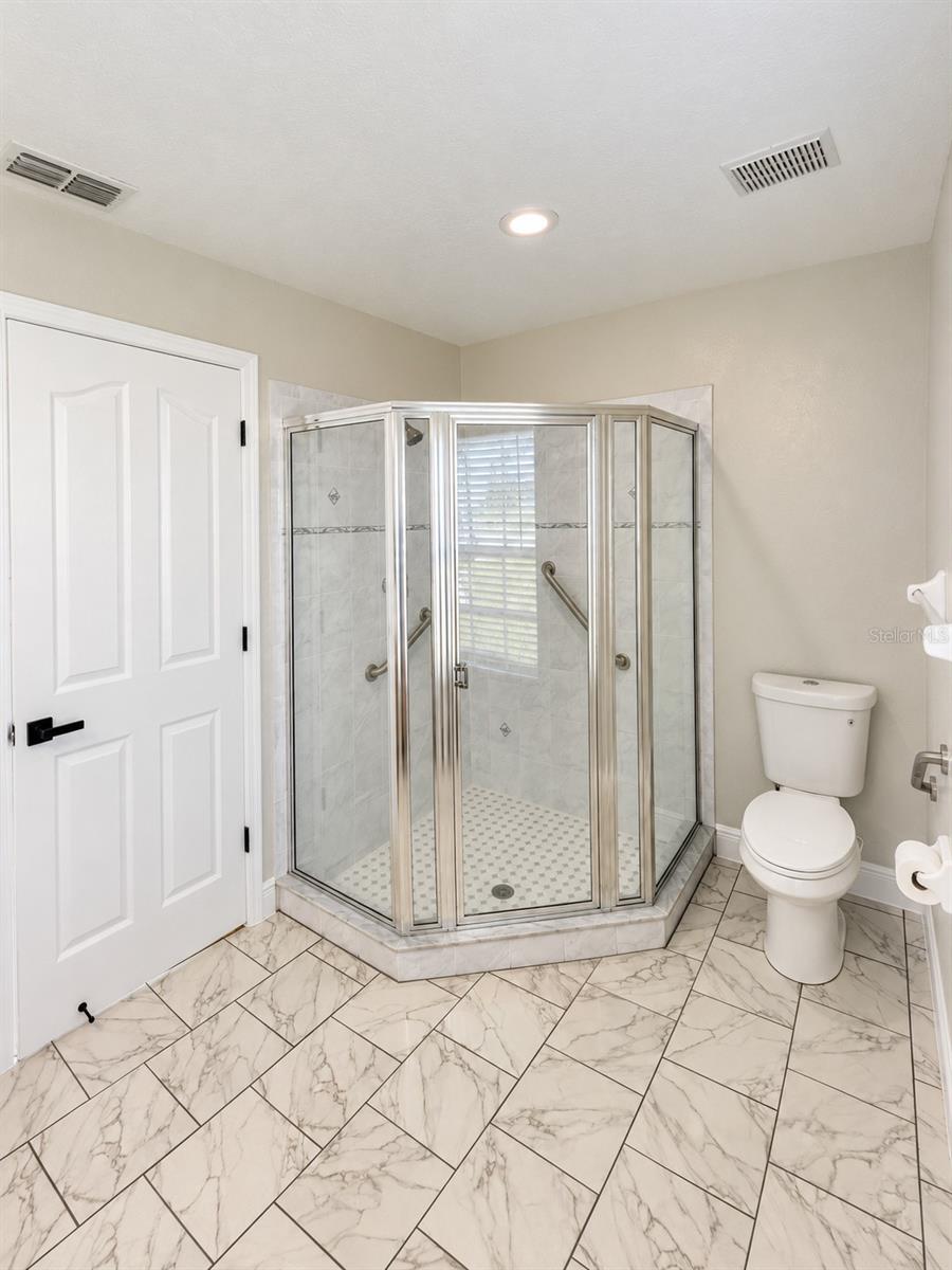 Primary shower