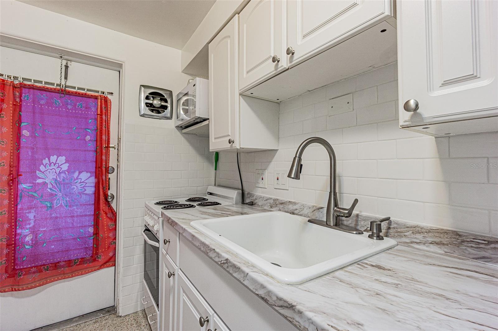1834 SHORE DRIVE S, #4, South Pasadena, FL 33707