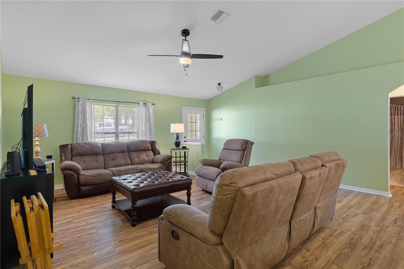 513 OAKHILL COURT, Brooksville, FL 34601