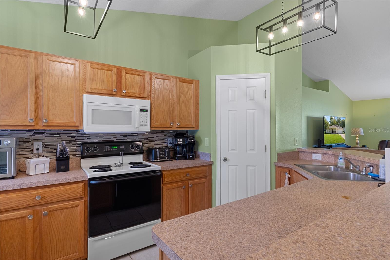 513 OAKHILL COURT, Brooksville, FL 34601