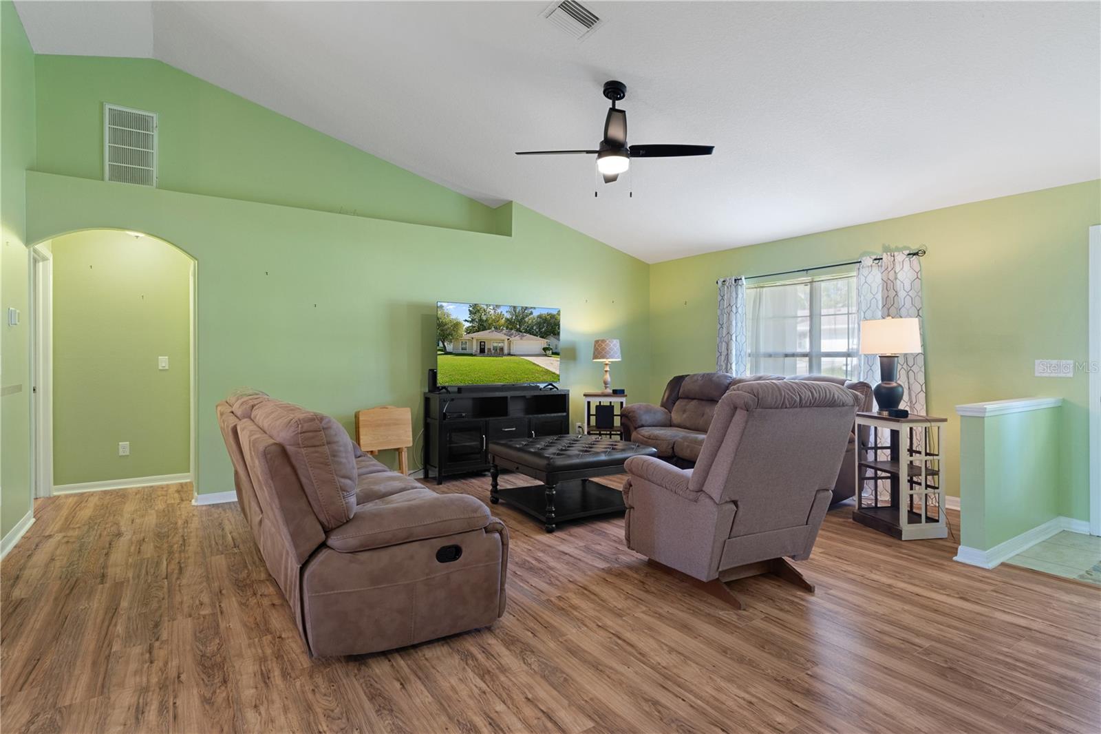 513 OAKHILL COURT, Brooksville, FL 34601