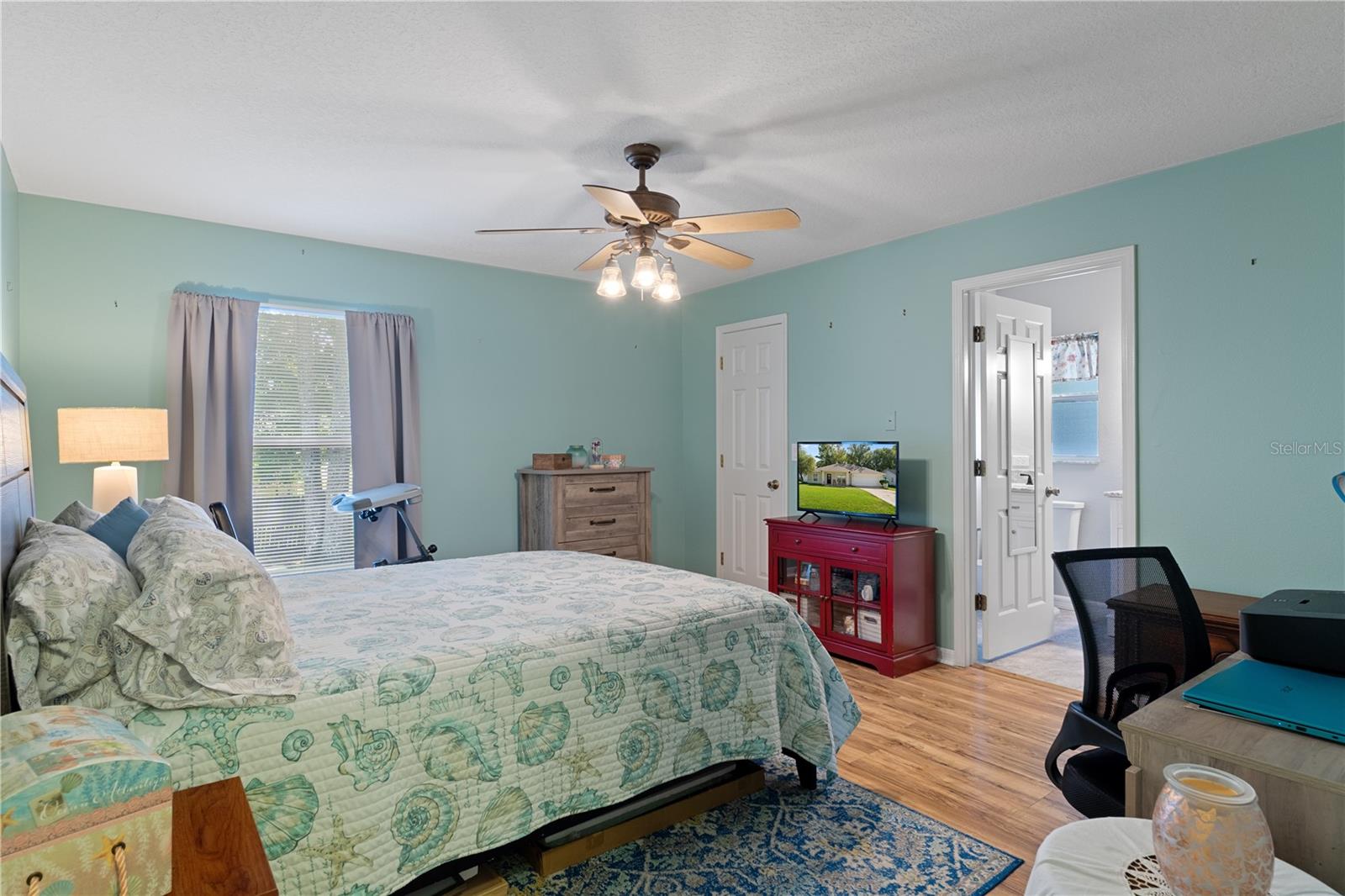 Primary suite