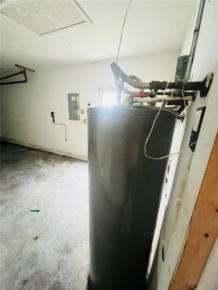 GARAGE