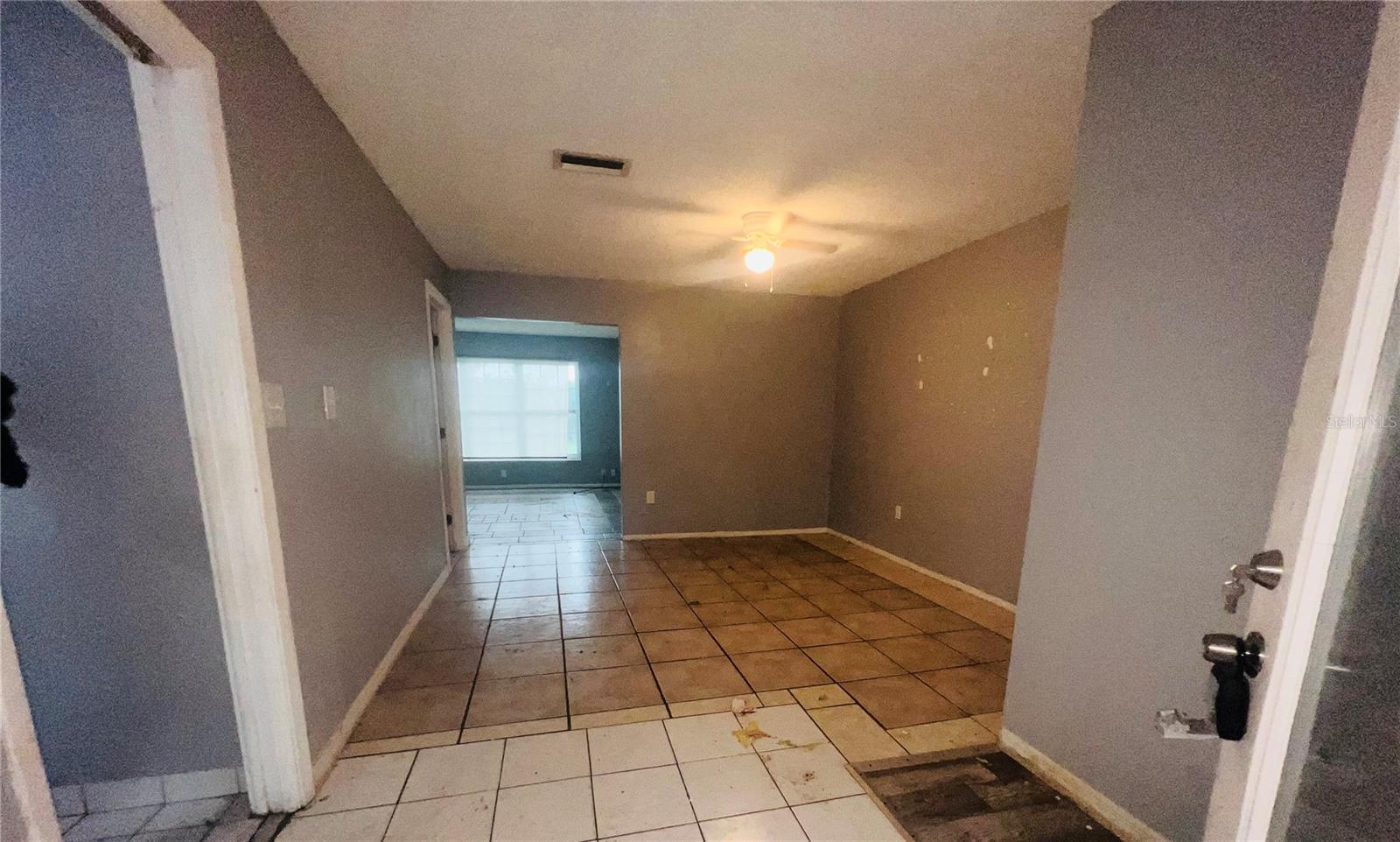 LIVINGROOM OR DINING AREA