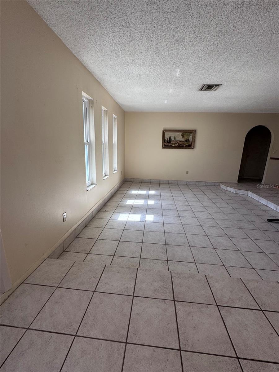 209 LEAFWOOD ROAD, Tarpon Springs, FL 34689