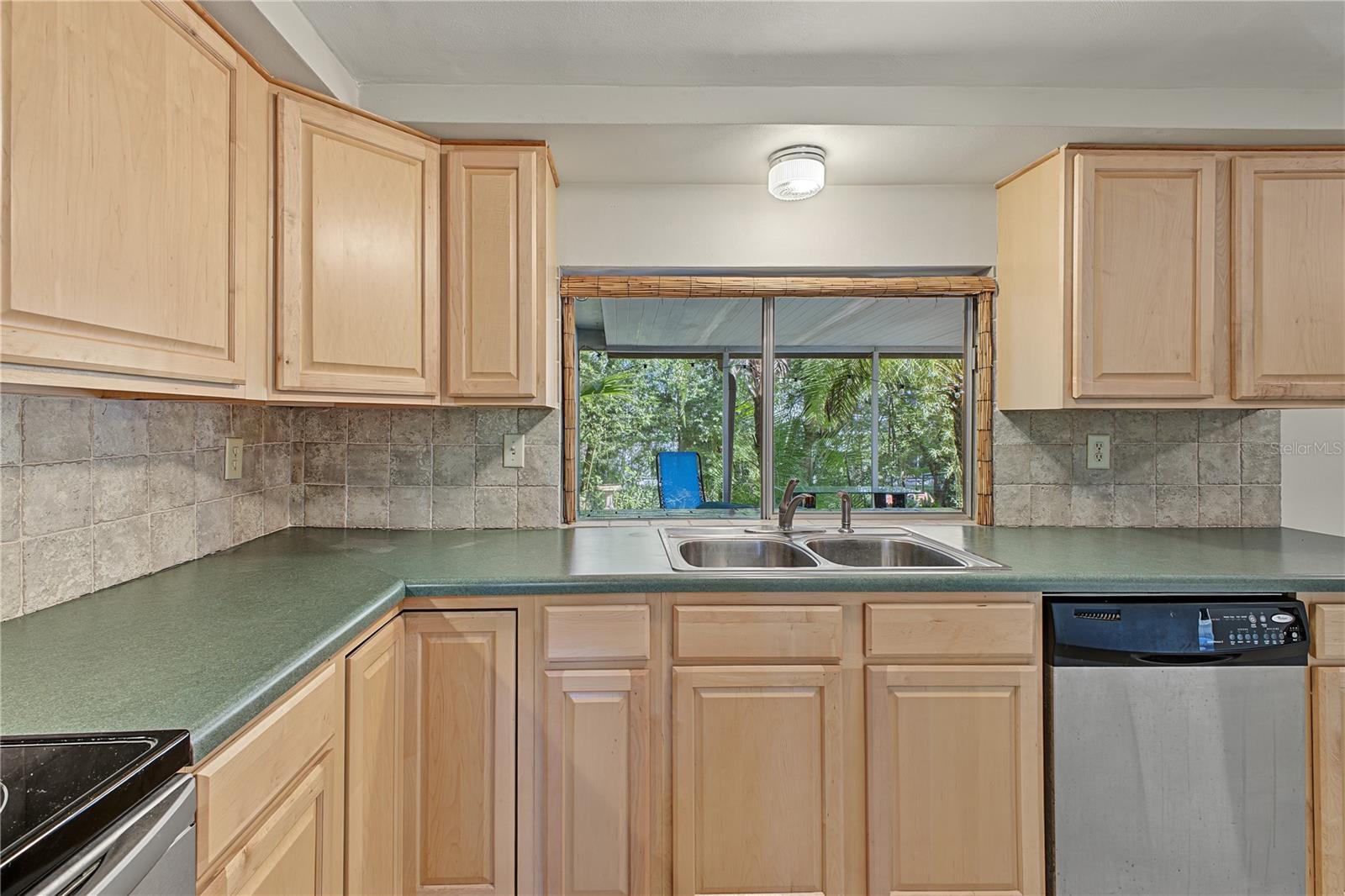 8511 SUNFLOWER LANE, Hudson, FL 34667