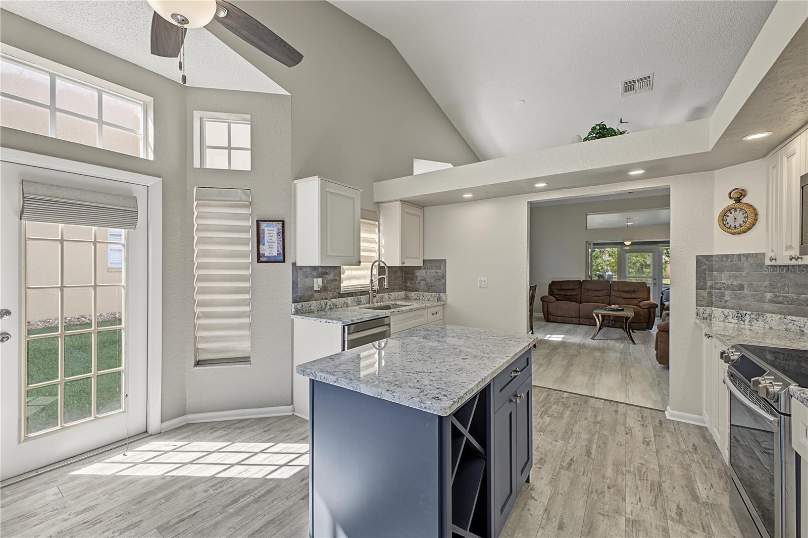 9475 MISSISSIPPI RUN, Weeki Wachee, FL 34613
