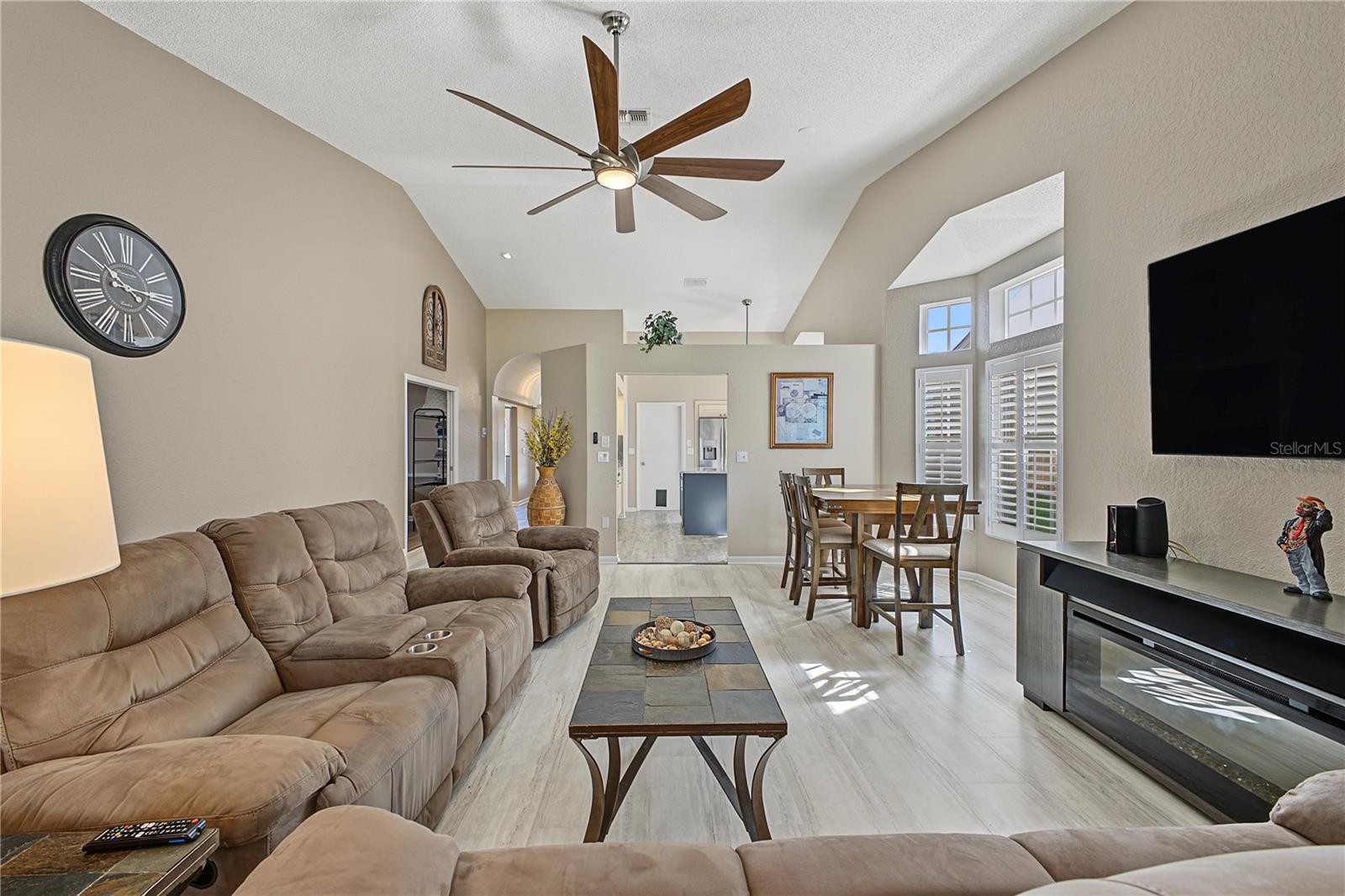 9475 MISSISSIPPI RUN, Weeki Wachee, FL 34613