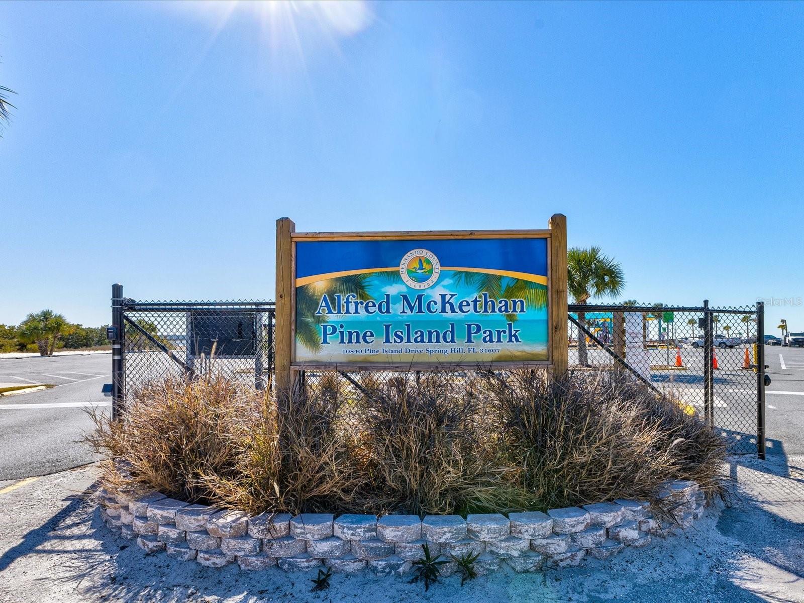 9073 MADRID ROAD, Weeki Wachee, FL 34613