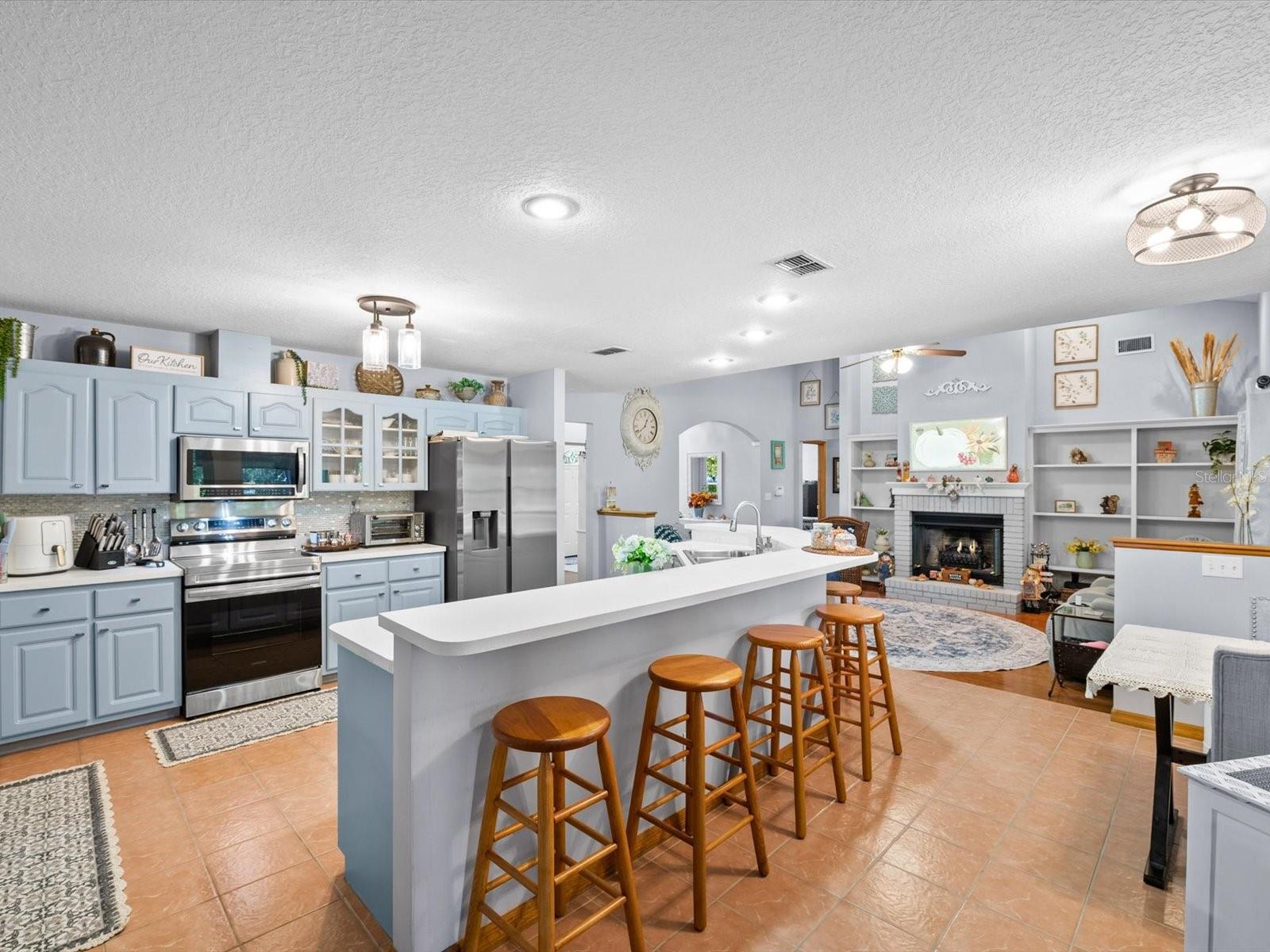 9073 MADRID ROAD, Weeki Wachee, FL 34613