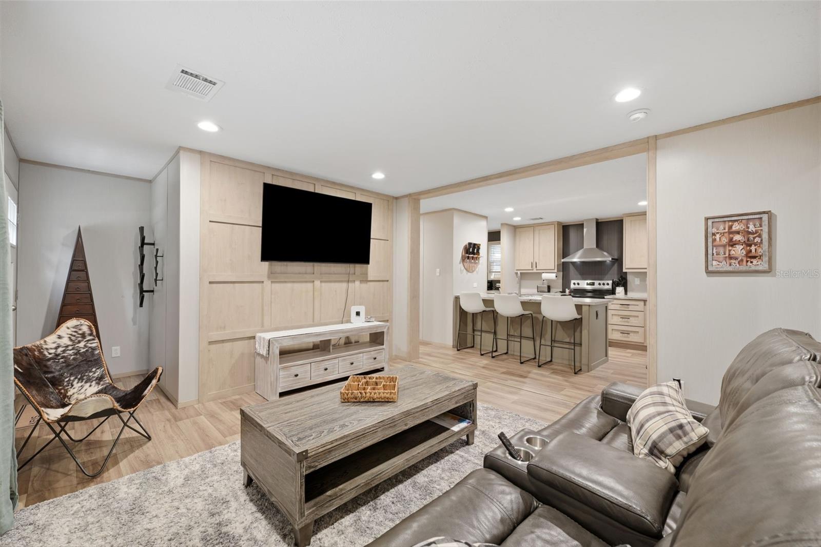 Living/Foyer/Kitchen