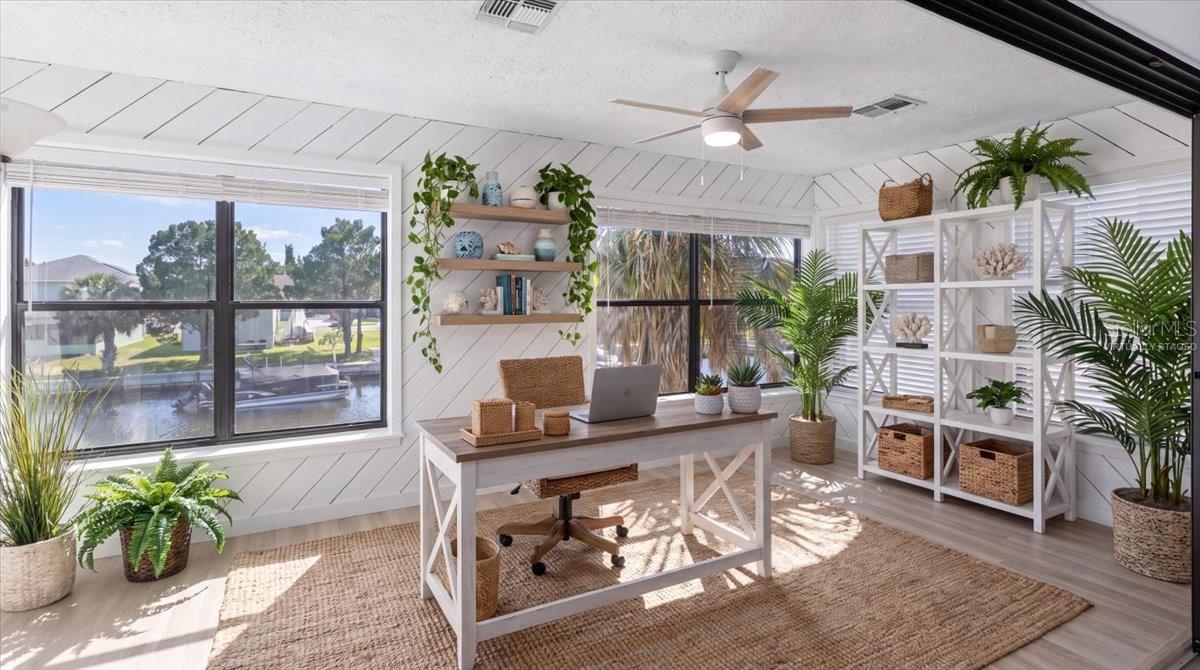 Virtually Staged Flex Room /office /sitting room