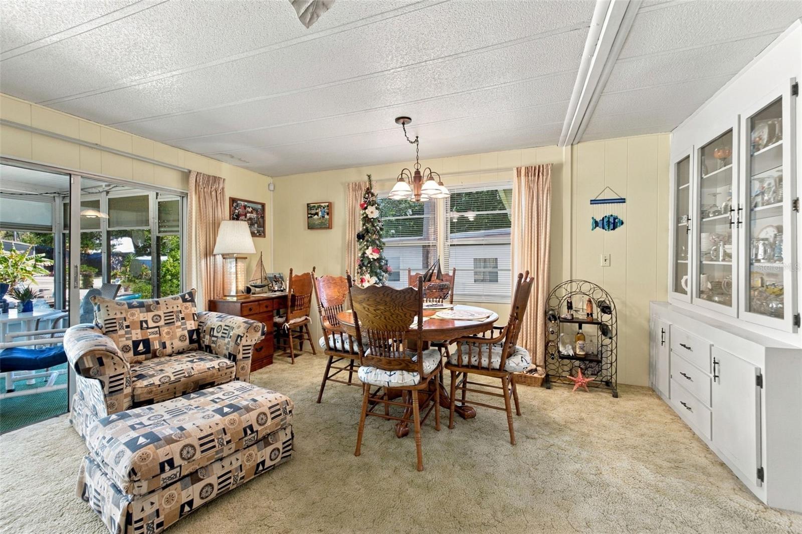 6439 THERESA AVENUE, Weeki Wachee, FL 34607