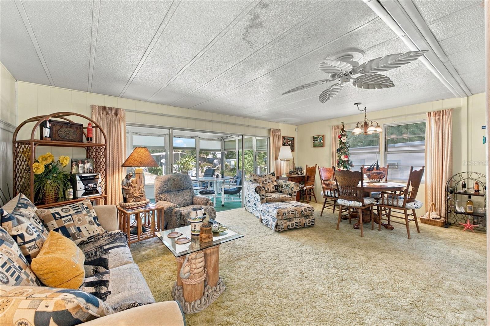 6439 THERESA AVENUE, Weeki Wachee, FL 34607