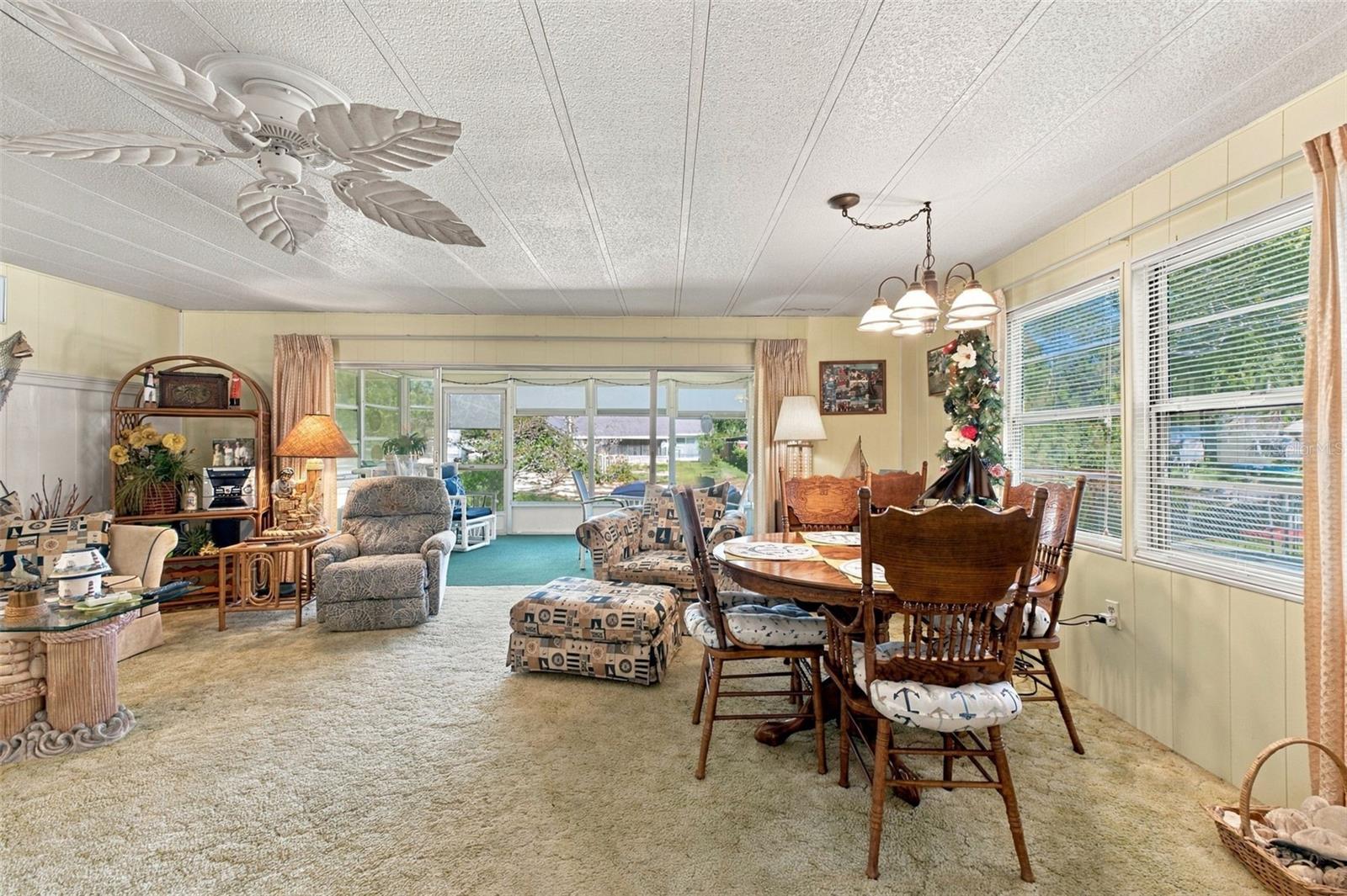 6439 THERESA AVENUE, Weeki Wachee, FL 34607