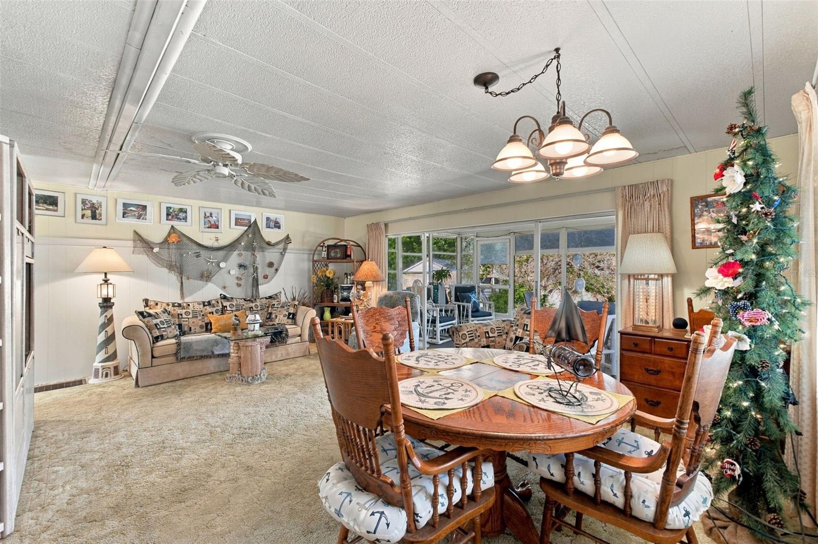 6439 THERESA AVENUE, Weeki Wachee, FL 34607