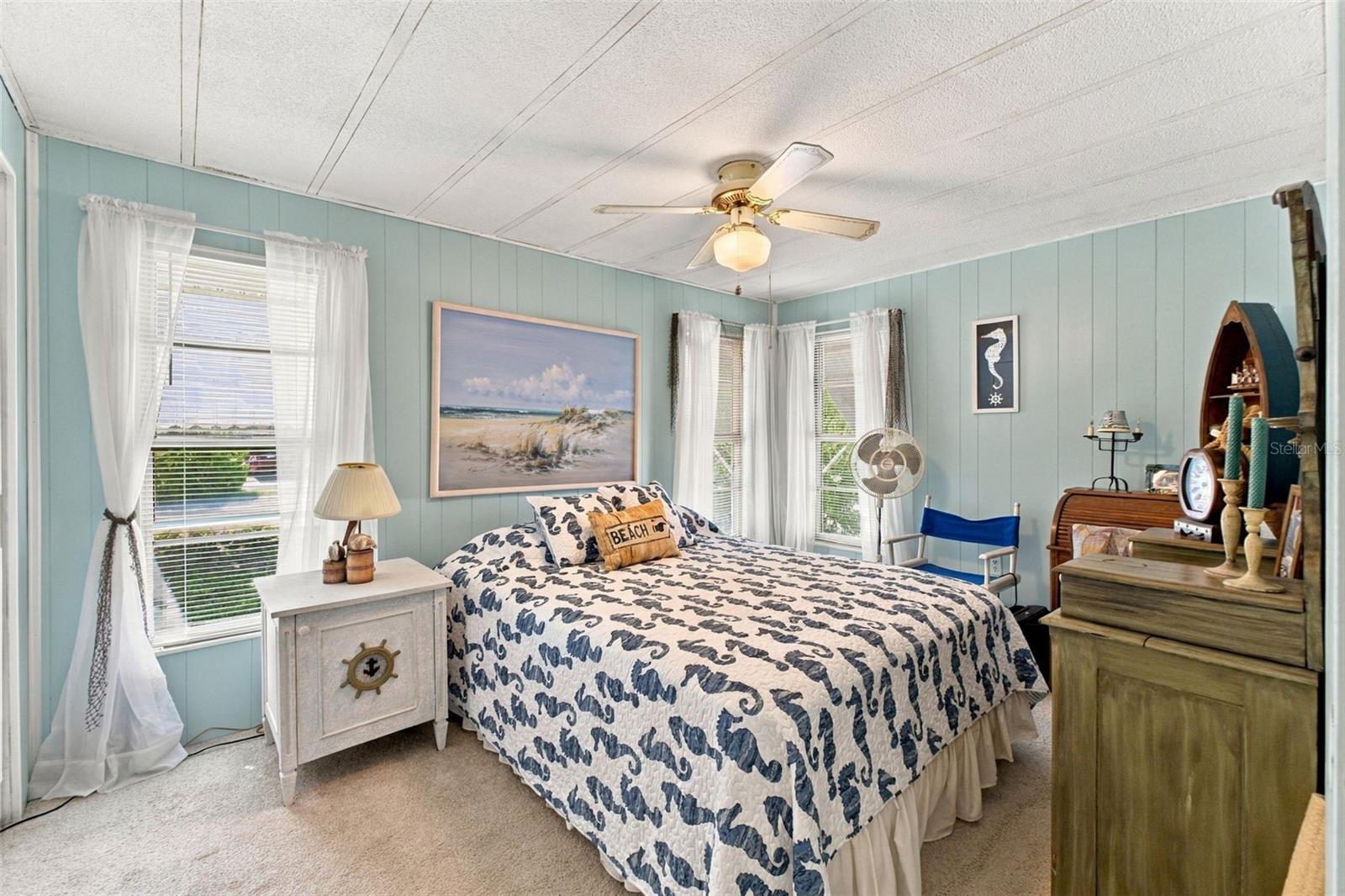 6439 THERESA AVENUE, Weeki Wachee, FL 34607