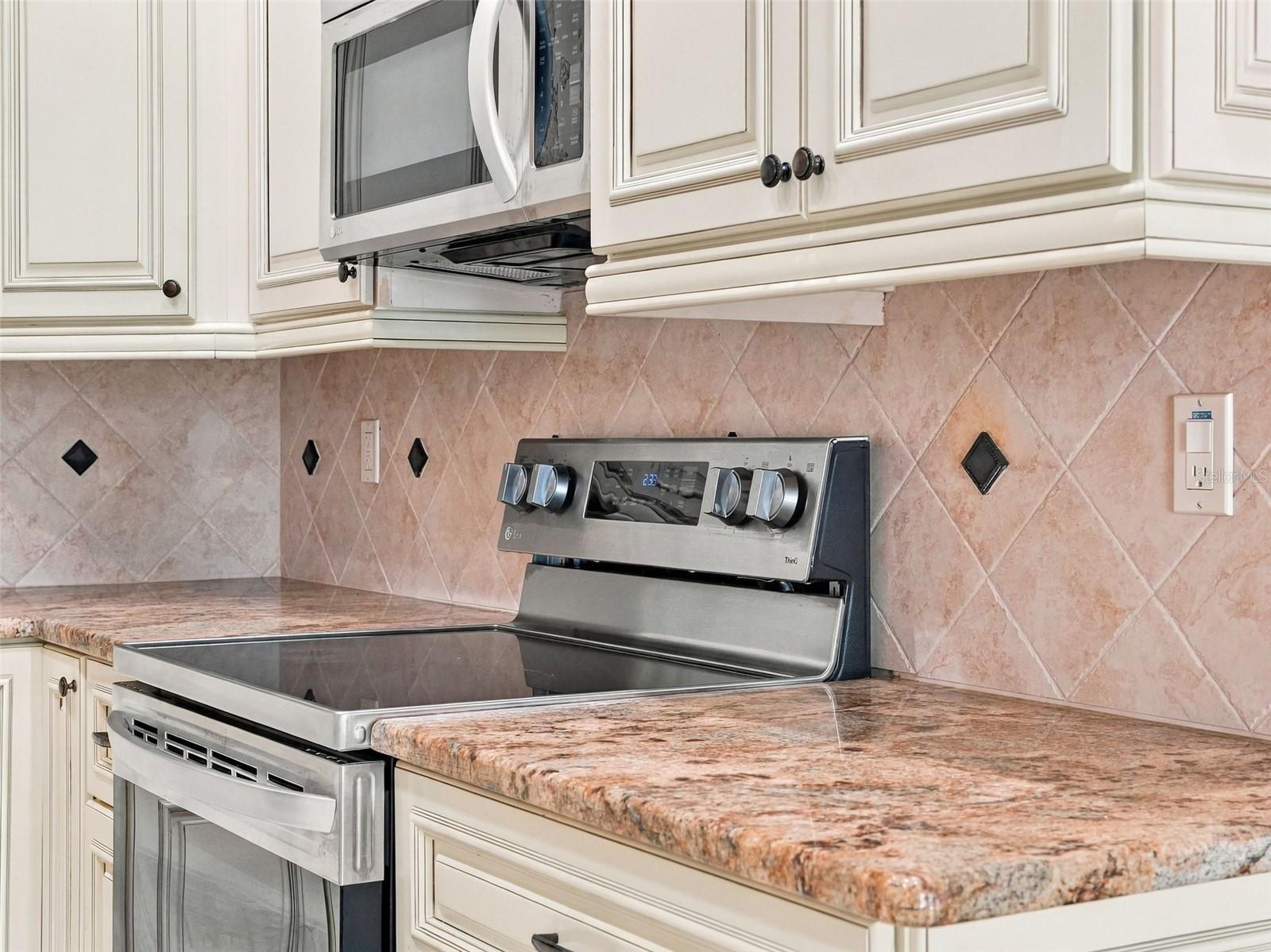 8175 WINDING OAK LANE, Spring Hill, FL 34606