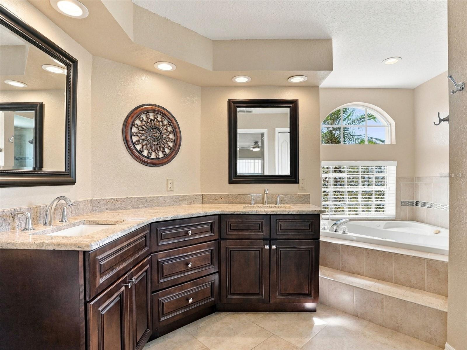 8175 WINDING OAK LANE, Spring Hill, FL 34606