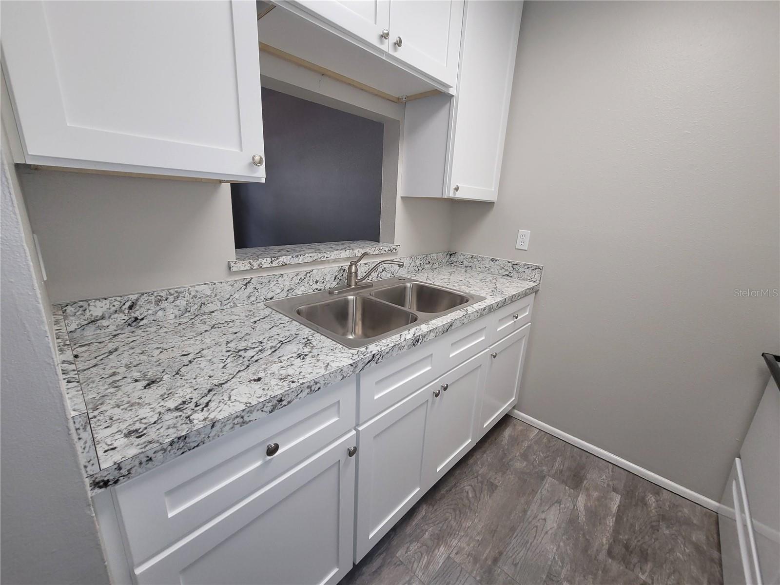 305 JERU BOULEVARD, #B, Tarpon Springs, FL 34689 305 JERU BOULEVARD, #B, Tarpon Springs, FL 34689