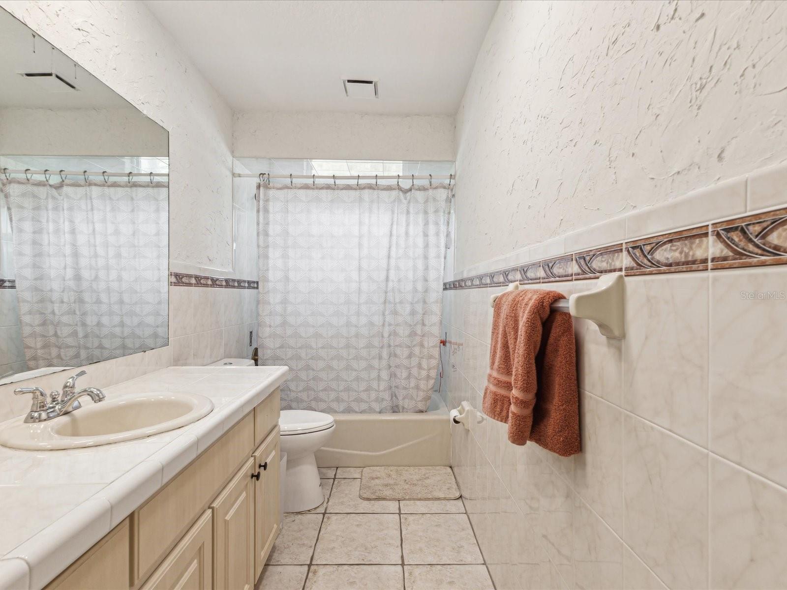 Guest Bathroom 3